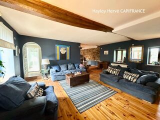  Maison à vendre 15 + pièces 336 m²