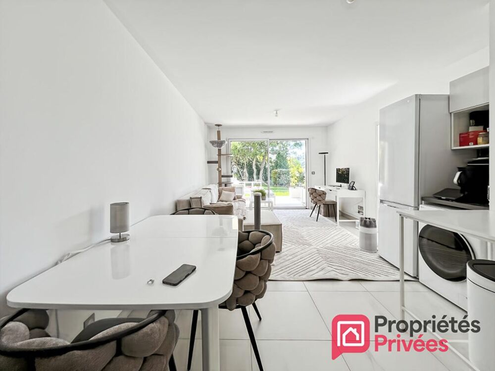 Vente Appartement ÈZE VILLAGE : T4 avec jardin privatif, aperçu mer et garage Eze