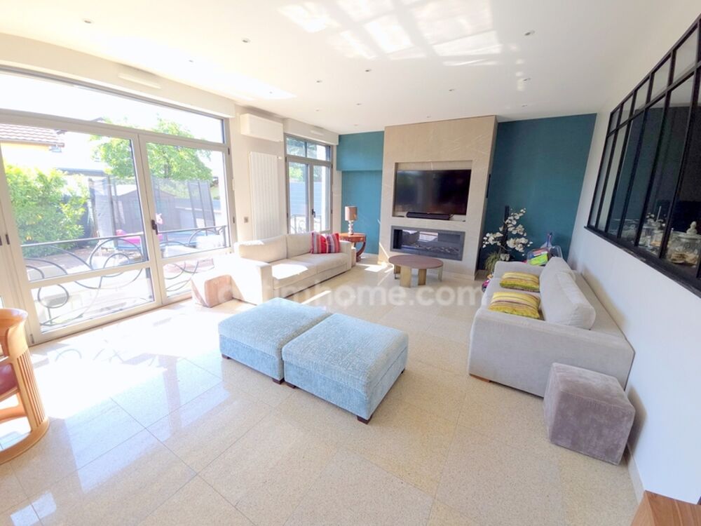 Vente Maison Bonneuil sur Marne - Maison de 7 pièces / 5 Chambres - 276m2 - Terrain 303m2 - 935 000 € FAI Bonneuil sur marne