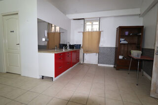  Immeuble � vendre 7 pi�ces 220 m�
