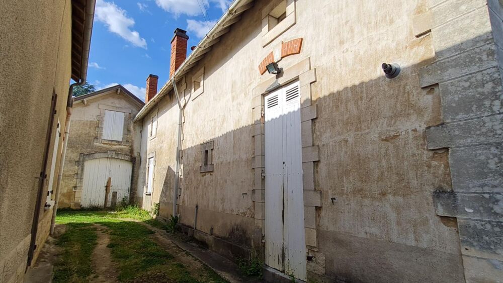 Vente Maison 24400  Mussidan Maison  style année 30 proche centre ville.  5 pièces 135 m2 dépendance et jardin Mussidan