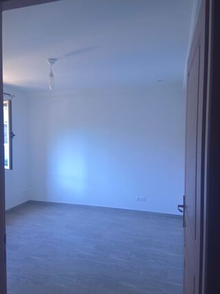 Maison à louer 4 pièces 142 m²
