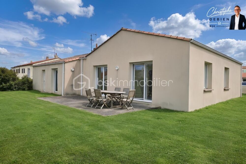 PAVILLON DE 2002 SUR 560 M² DE TERRAIN  3 CHAMBRES  JARDIN ET TERRASSE