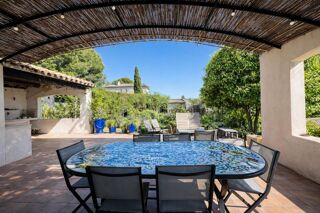 Maison 7 pièces 208 m² · à Saint-Mitre-les-Remparts · 208 m² · 743 000 €