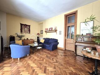  Maison  vendre 10 pices 365 m