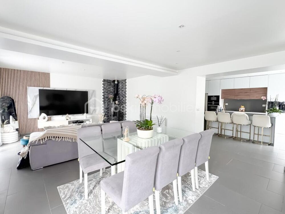 Vente Maison Magnifique pavillon familial à saisir intégralement rénové et meublé, avec piscine aux portes de Val d'Europe Villeneuve saint denis