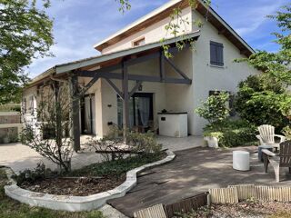 Maison 6 pièces 154 m² · à Le Pian-Médoc · 154 m² · 486 000 €