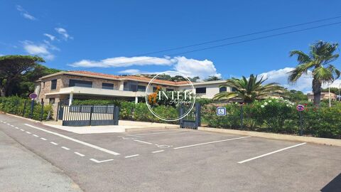   A VENDRE SAINTE MAXIME APPARTEMENT T3 Appartement - 3 pi�ce(s) - 75 m�