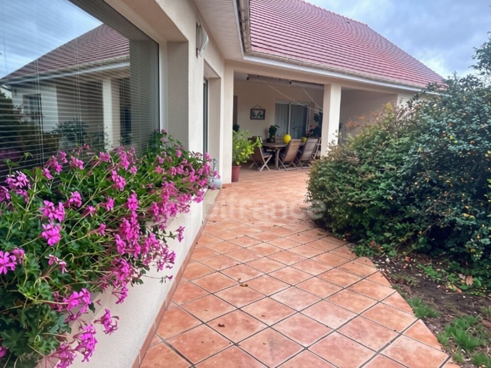 Vente Maison * Exclusivité de Sophie Amri *Octeville-sur-Mer*Maison de plain-pied de 190 m², séjour/salon 63m², 4 chambres et double garage Octeville sur mer