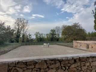  Propri�t�/ch�teau � vendre 7 pi�ces 242 m�