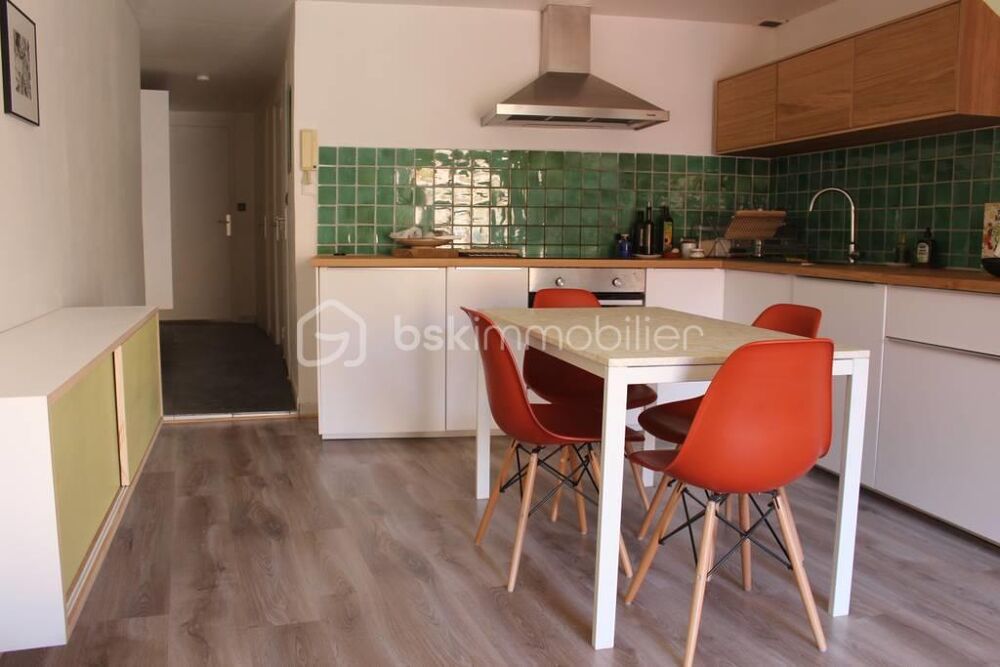 Vente Appartement Sète, à 2 pas des Halles, T2 + mezzanine d'une suface utile de 66 m². Possibilité 8 couchages Sete