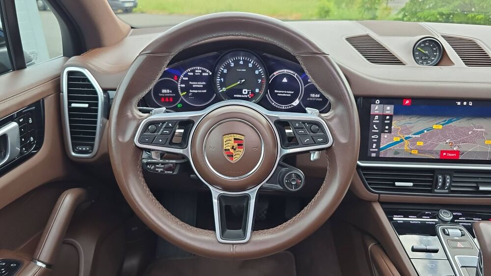 Cayenne 3.0 V6 462 e-Hybrid 4X4 Tiptronic 8 N/A 2021 occasion 37230 Fondettes
