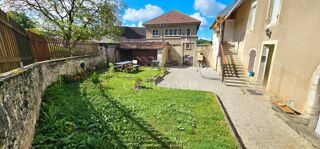  Immeuble  vendre 15 + pices 311 m