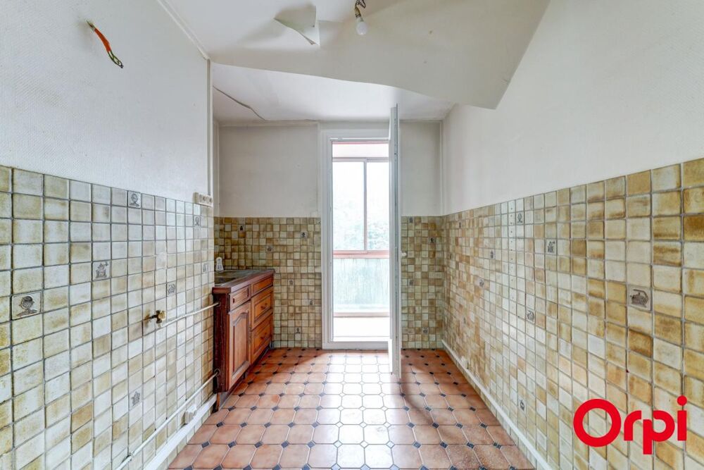 Vente Appartement Villeurbanne Gratte-Ciel – T4 + Loggias + Cave + Parking Collectif Villeurbanne