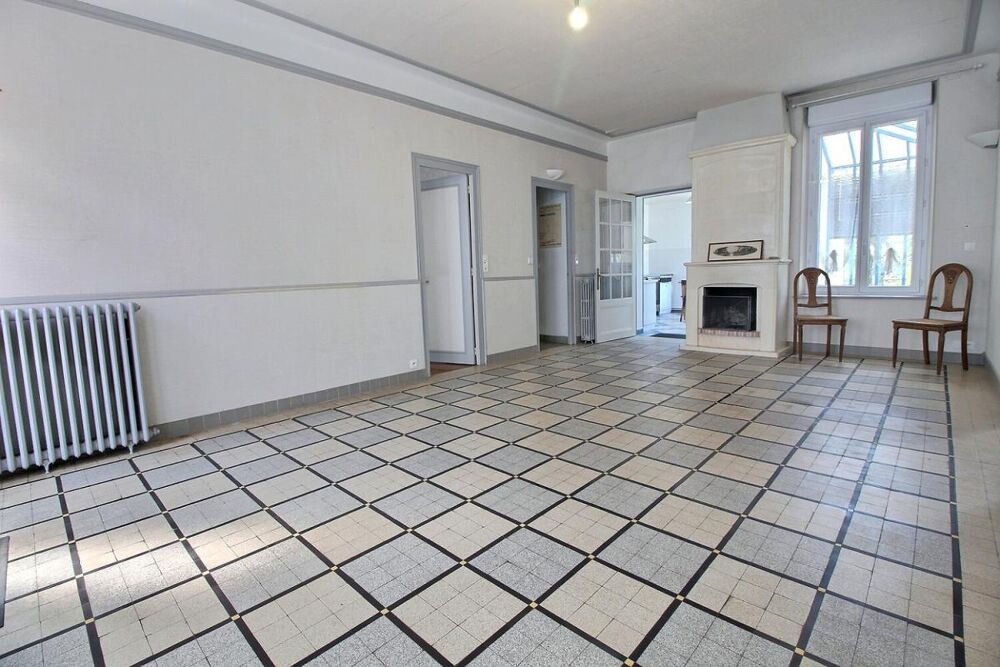 Vente Maison Exclusivité - Maison de ville dans l'hyper centre  de Chateauneuf  sur Loire avec garage et  terrain de 500 m² Chateauneuf sur loire