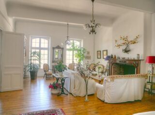 Maison à vendre 12 pièces 327 m²