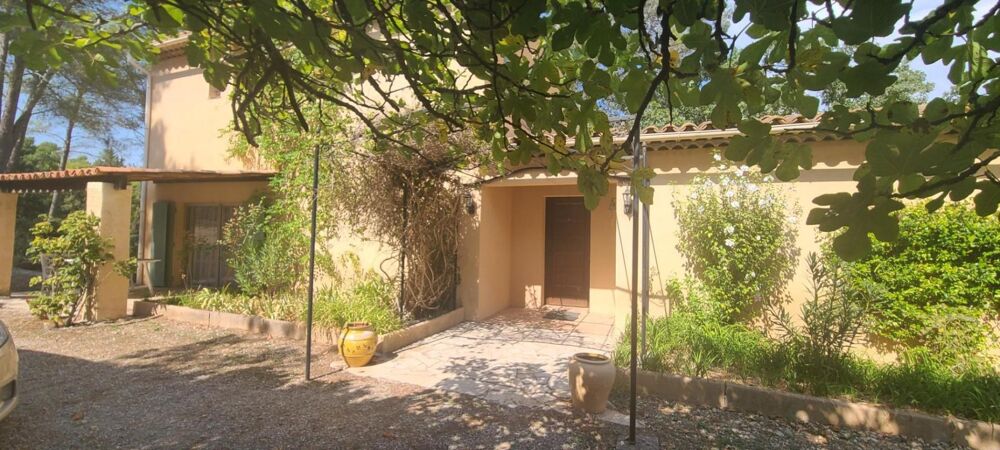 Vente Maison Maison à vendre  5 chambres dont deux au RDC.  LE CANNET DES MAURES (83340) Le cannet des maures