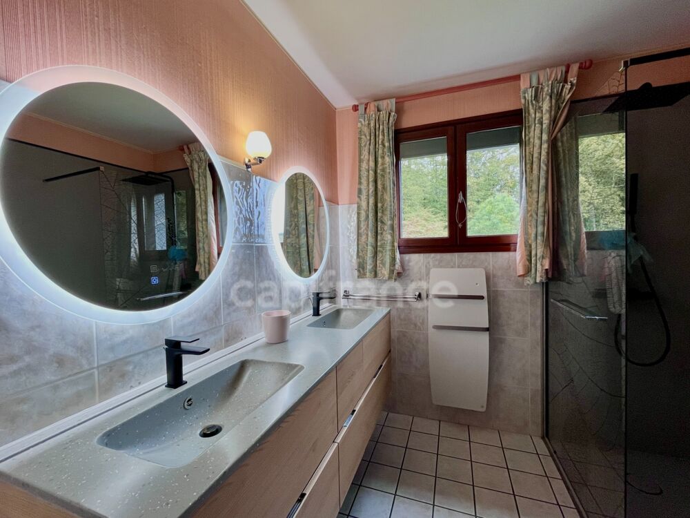 Vente Maison Maison familiale de 120 m² avec sous-sol complet, terrasse et jardin arboré Ade
