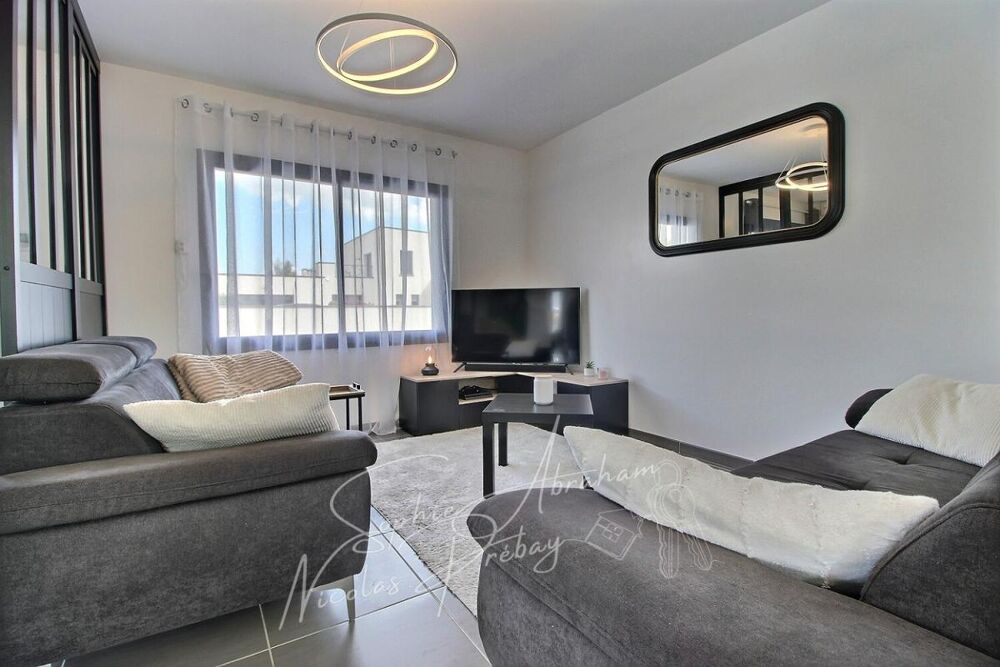 Maison contemporaine BBC , 3 chambres, garage de 48 m², jardin avec piscine