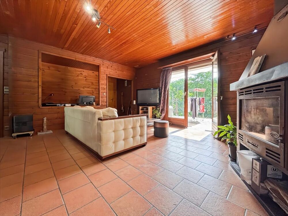 Vente Chalet Maison 4 pièces de 121 m² à Meilhac Meilhac