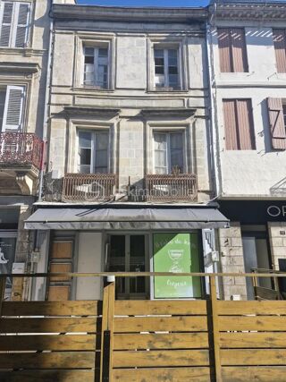  Immeuble à vendre 5 pièces 196 m²