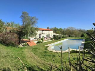  Maison � vendre 7 pi�ces 200 m�