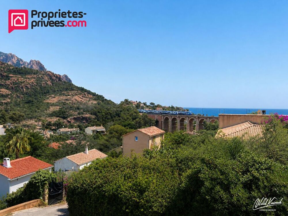Maison à Anthéor avec vue mer, piscine et deux logements indépendants