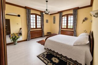  Propriété/château à vendre 8 pièces 250 m²