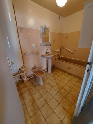  Appartement à louer 2 pièces 49 m²