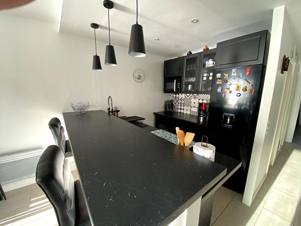 Vente Appartement LA BAULE FACE MER  APPARTEMENT TRAVERSANT AVEC STATIONNEMENT ET CAVE La baule escoublac