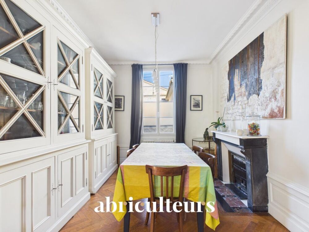 Vente Maison Maison de ville 8 pièces – 5 chambres – Jardin – Cognac Jardin Public Cognac