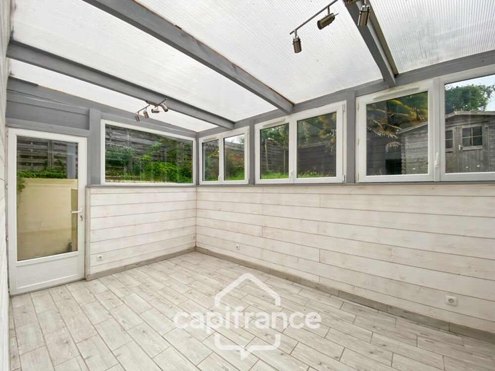 ? Une maison familiale pleine de caractère dans un village très recherché -6 P- 163 m² environ - jardin -