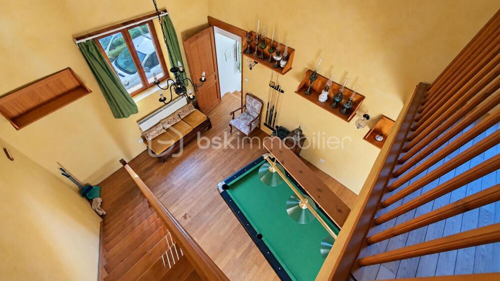 MAISON EN PIERRE  5 CHAMBRES  GARAGE  TERRASSE  TERRAIN NON ATTENANT