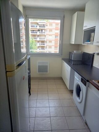  Appartement à louer 3 pièces 78 m²
