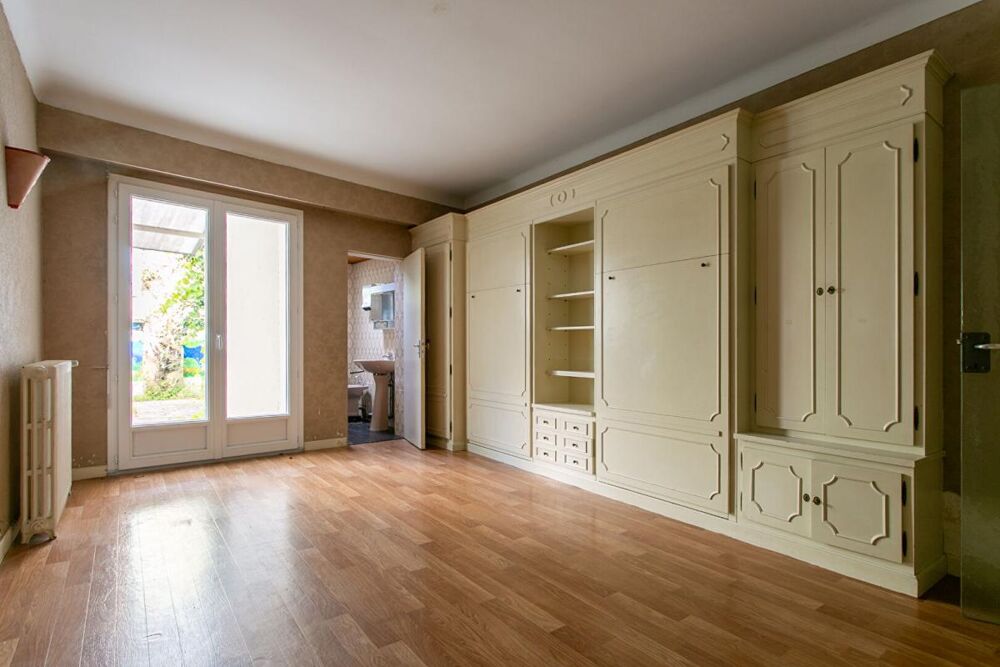 Vente Maison Maison La Chapelle Heulin Centre 9 P . 5 Chs . 216 M² . T 565 M² . Dépendances . Caves La chapelle heulin