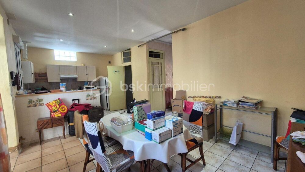 A VENDRE MAISON DE VILLE 3 FACES DE 113M SUR TERRAIN DE 288M² A PERPIGNAN - SECTEUR BAS VERNET - QUATRE CHAMBRES - GARAGE - VERA