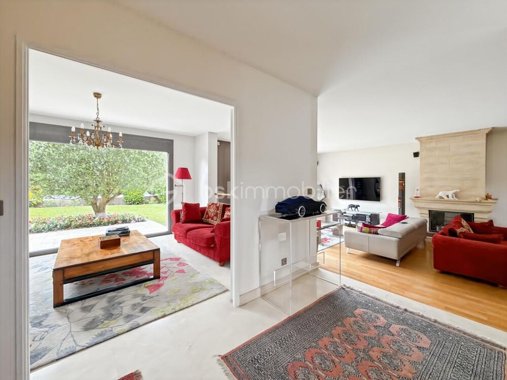Vente Maison Maison individuelle 230 m2 - 5 chambres - terrain 874 m2 - piscine - golf Saint germain les corbeil