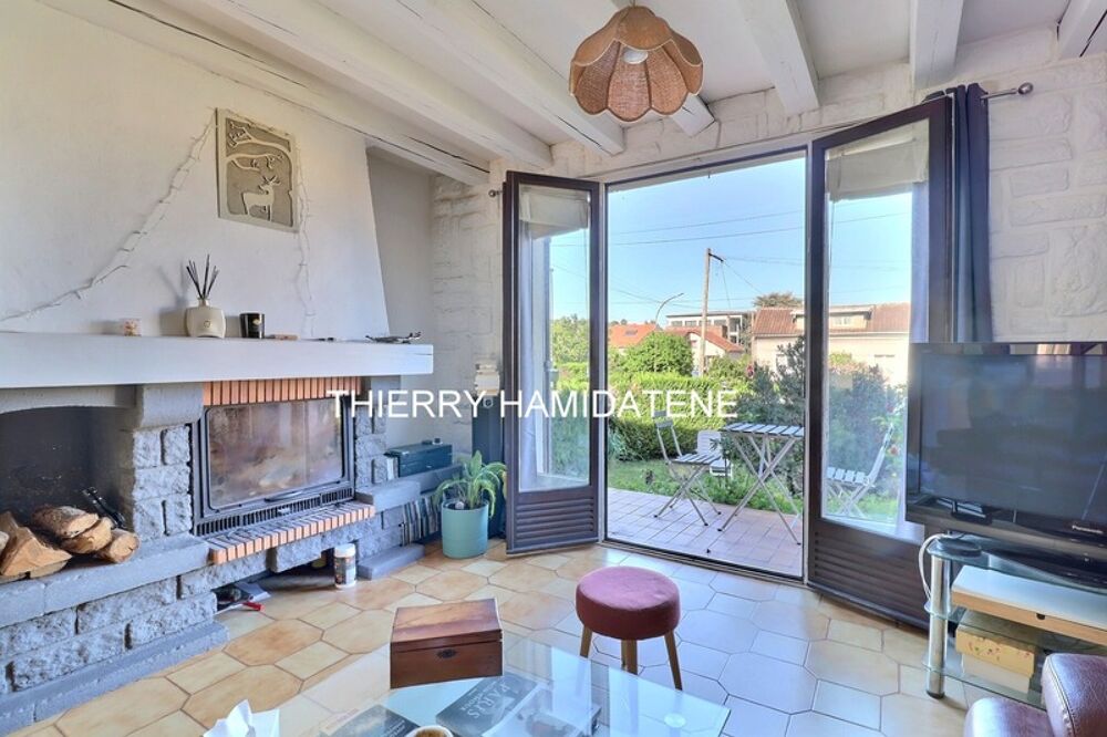Vente Maison MARCHE DES COTEAUX -ECOLE PRIVE ST JOSEPH -IDEAL JEUNE COUPLE !! JOLIE MAISON 100M2 3 CHAMBRES S/SOL TOTAL ET GARAGE Argenteuil