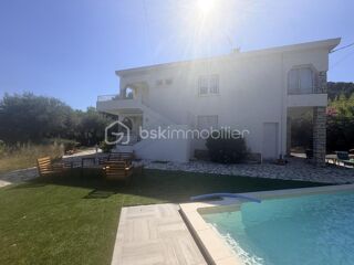  Villa à vendre 6 pièces 205 m²