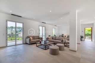  Villa  vendre 6 pices 243 m