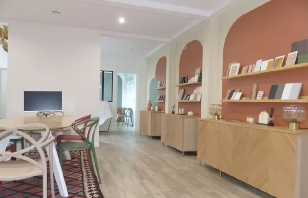   Local professionnel en duplex – Vincennes (95 m² Carrez / 105 m² au sol) Vincennes