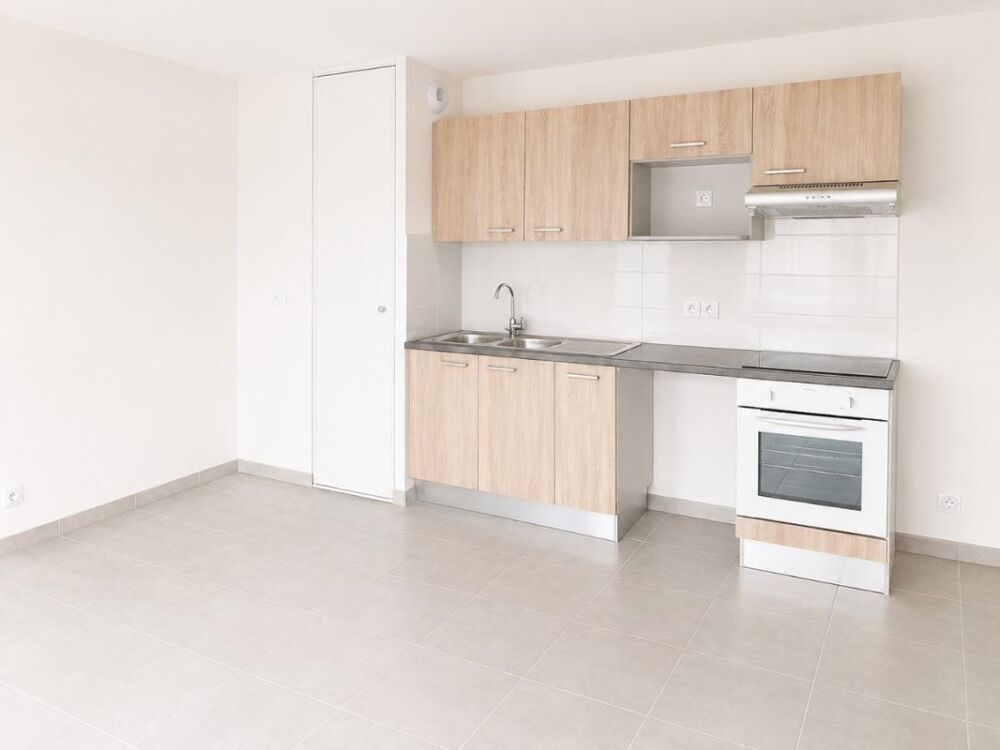 Location Appartement Beau T3 avec garages et terrasse à L'ISLE D'ABEAU L isle d abeau