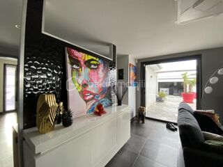  Maison  vendre 8 pices 260 m