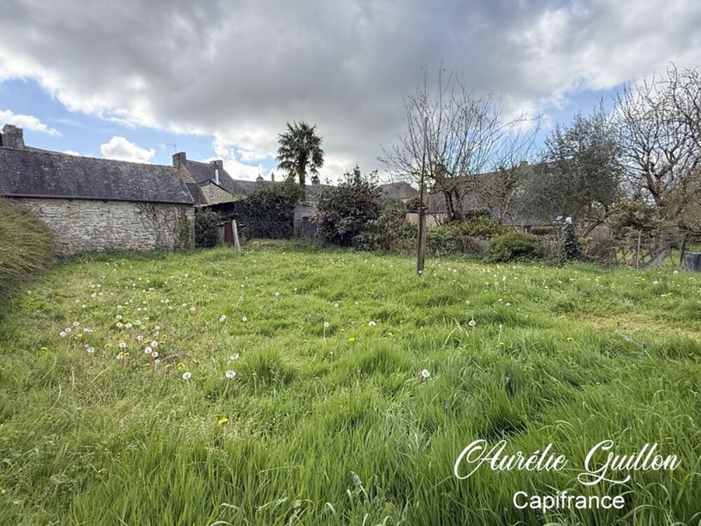Maison en pierre à rénover  Fort potentiel  Saint-Servant