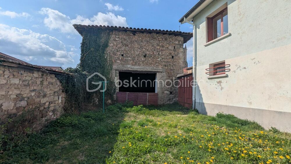 MAISON SUR SOUS SOL AVEC DEPENDANCE