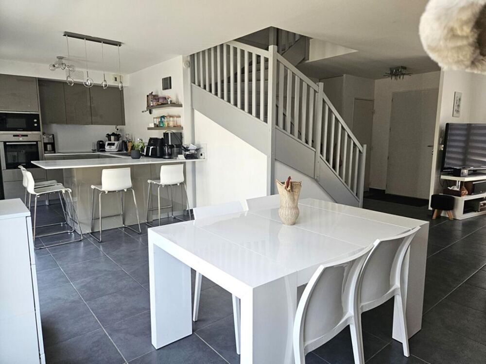 Maison Chassieu 5 pièce(s) 120 m2