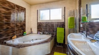  Maison à vendre 8 pièces 237 m²