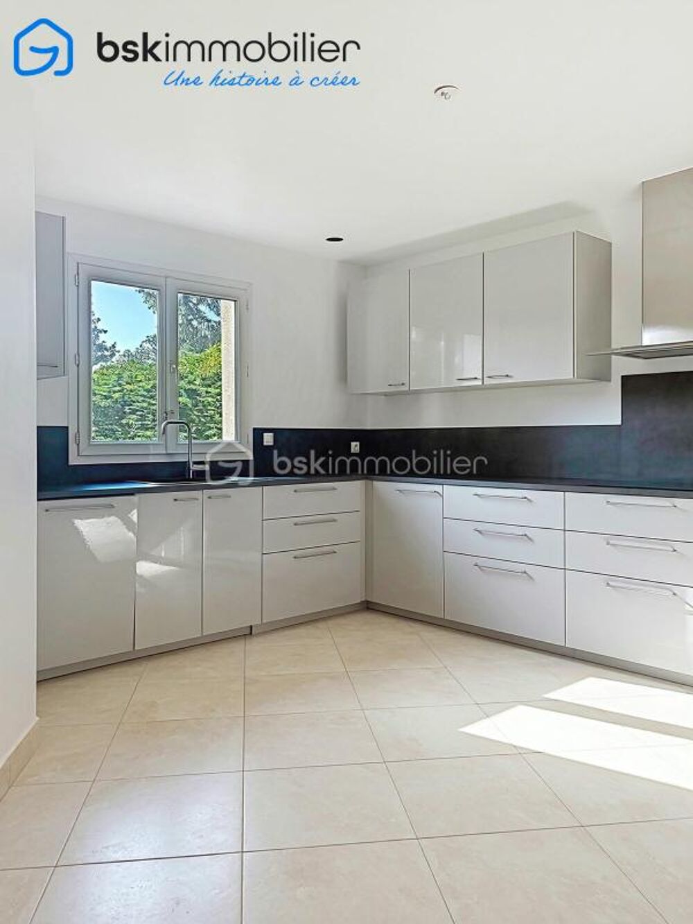 à vendre  Propriété/château Feucherolles (78810)