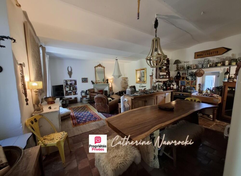 Charme, authenticité et potentiel pour cette belle maison de 90 m² + 50 m² de remise sur un terrain 690 m² constructible dans sa