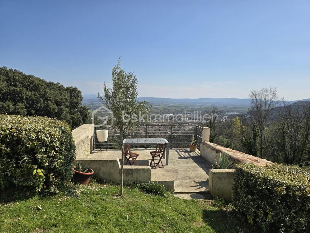 Maison Atypique avec jardin en hauteur du Teil